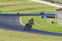 brands-hatch-photographs;brands-no-limits-trackday;cadwell-trackday-photographs;enduro-digital-images;event-digital-images;eventdigitalimages;no-limits-trackdays;peter-wileman-photography;racing-digital-images;trackday-digital-images;trackday-photos